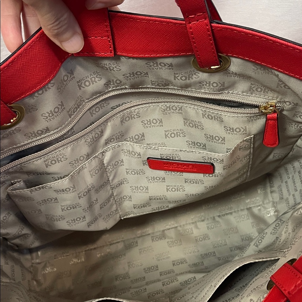Michael Kors Vibrant cherry Red Tote gold hardware large purse - Picture 12 of 17